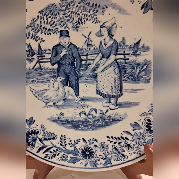 2 Vintage Delf plates, blue and white.  Boch Belgium Delfts Plate. - Picture 6 of 10